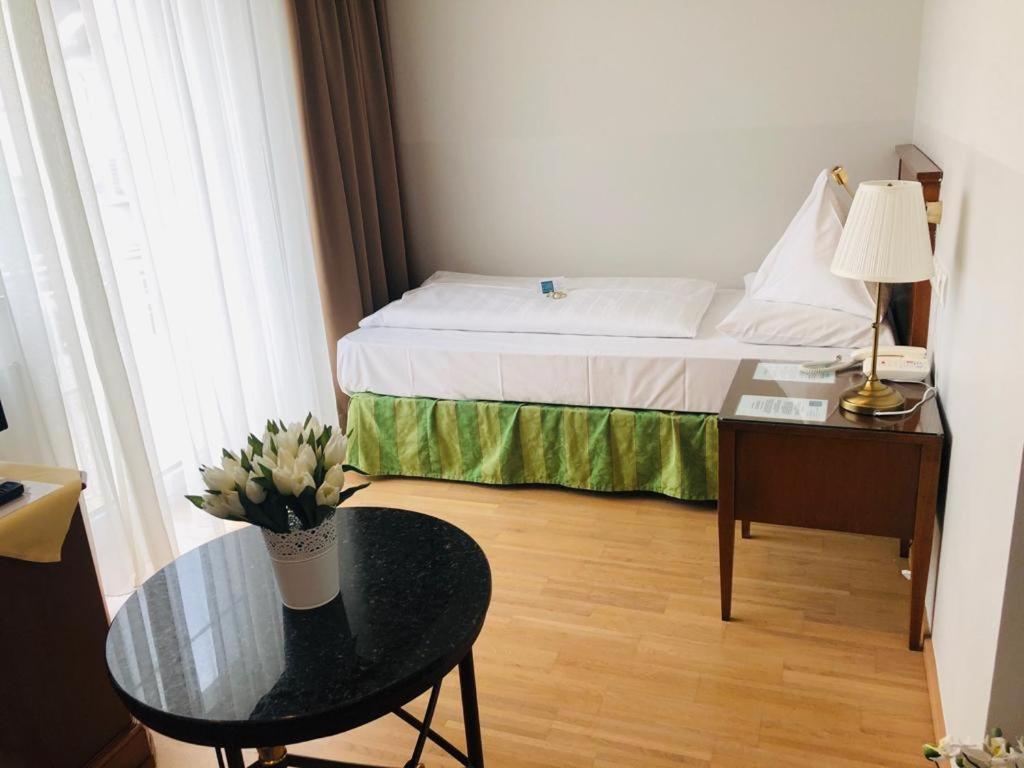 Schloss Kurhotel Strobl Bagian luar foto